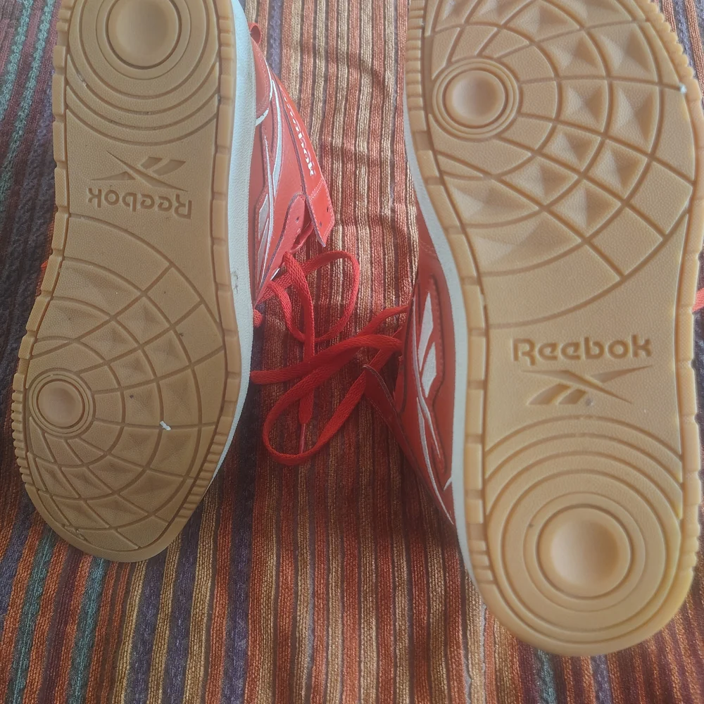 Reebok Red and White High-Top Sneakers - Picture 3 of 5